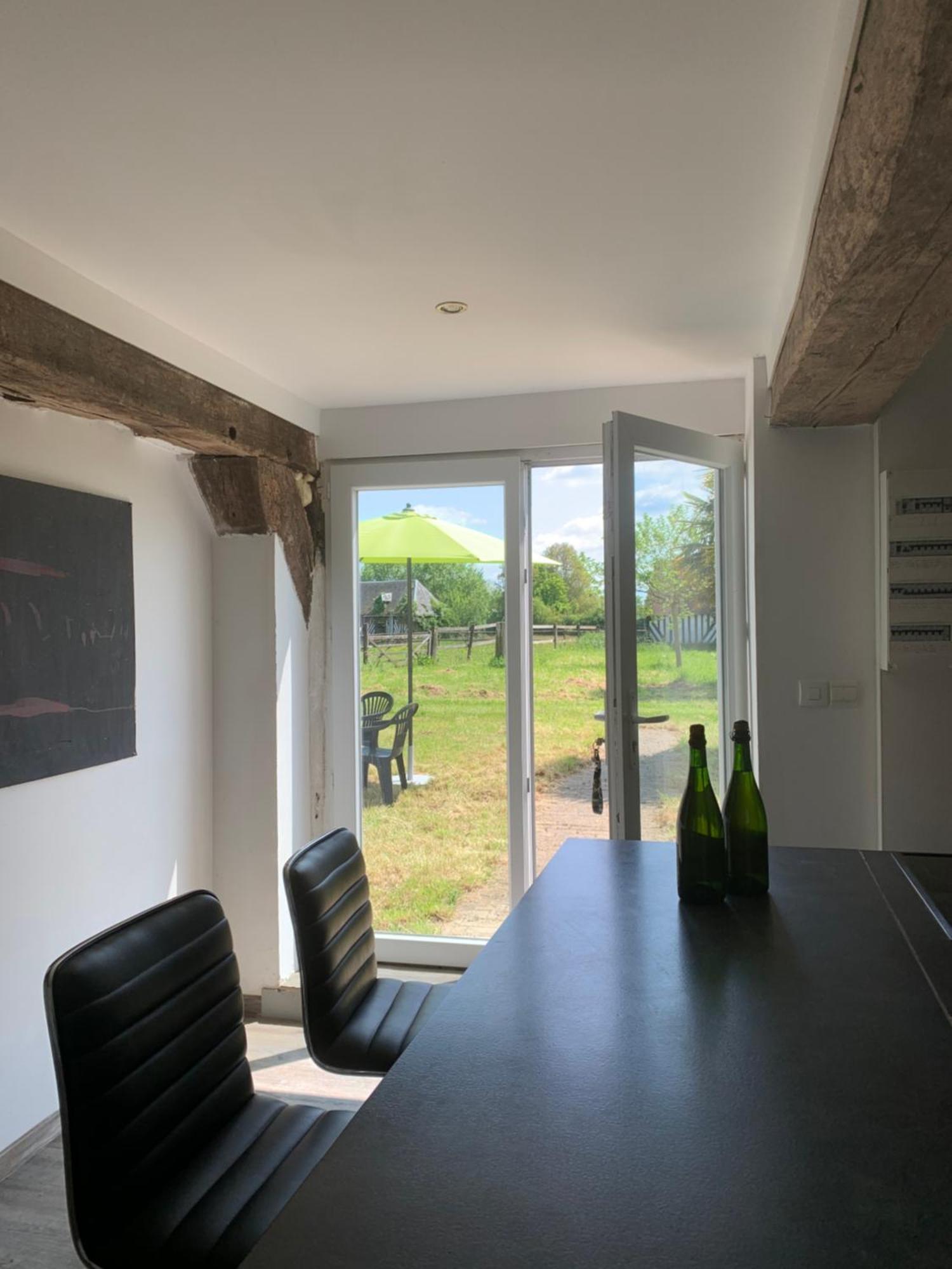 Gîte Le bonheur est dans le pré Saint-Pierre-Des-Ifs  Exterior foto
